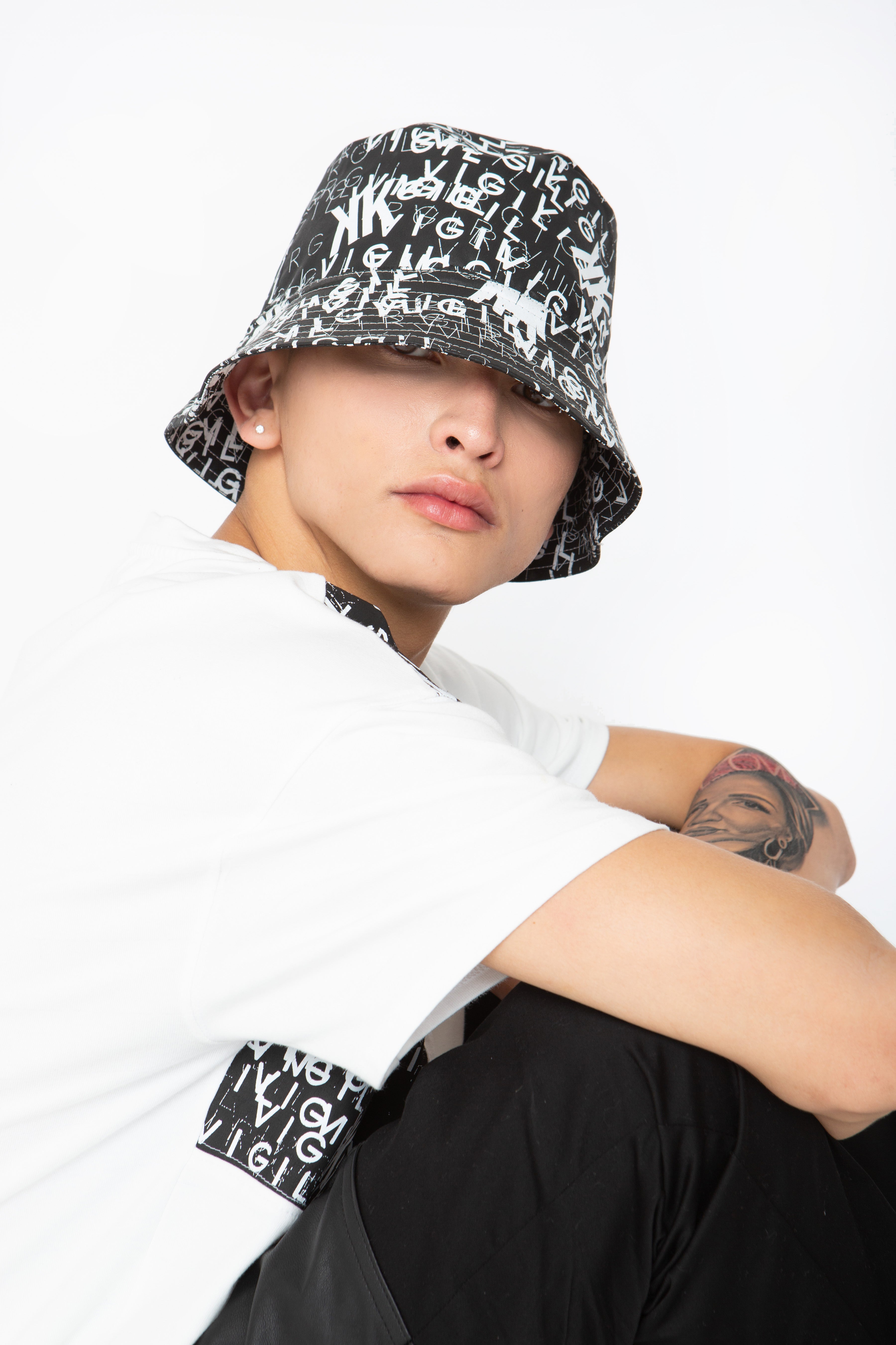 VIRIGIL VIGIL X KK LOGO BUCKET HAT