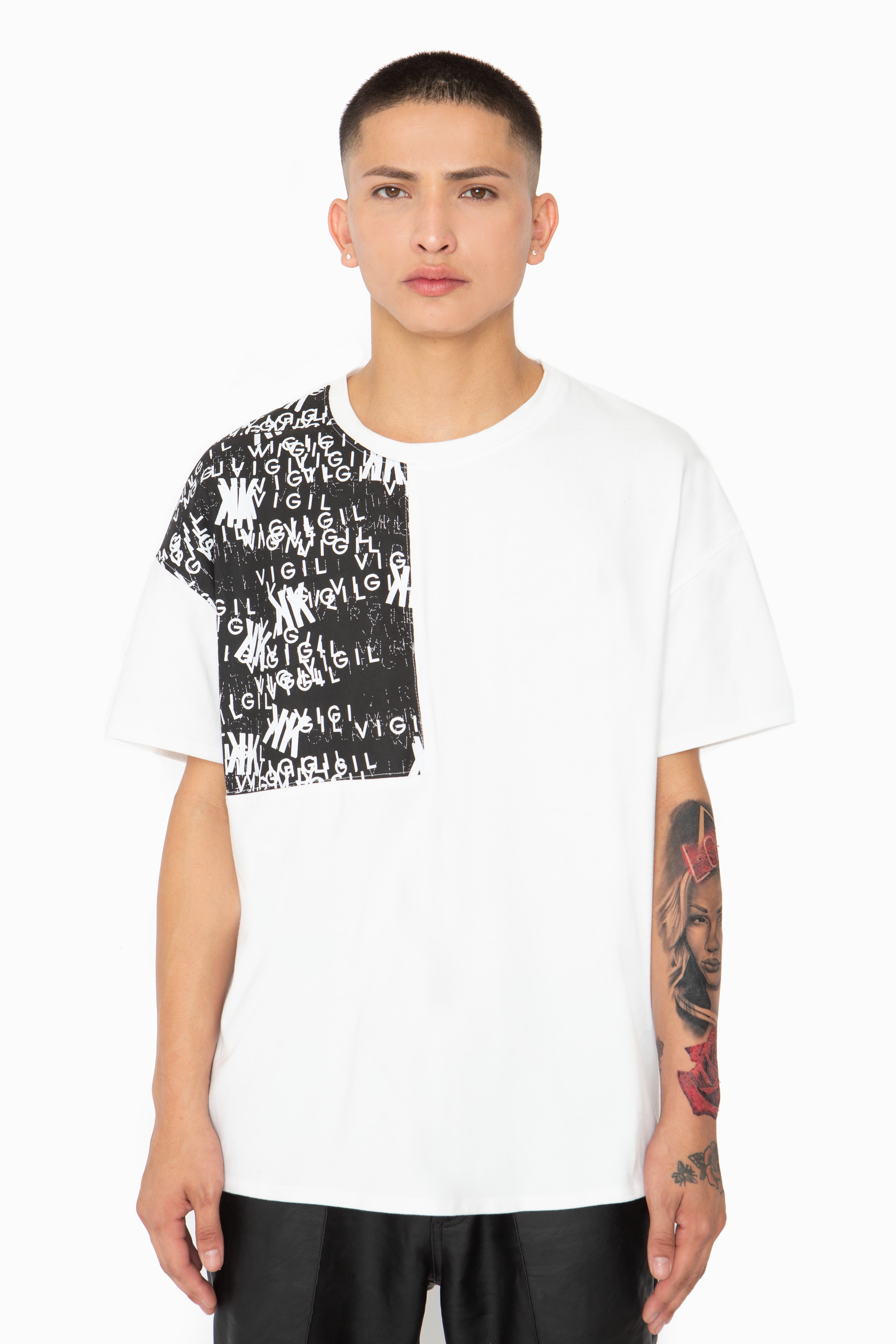 VIRGIL VIGIL X KK LOGO TEE